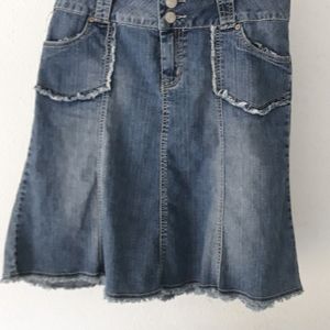 Knee length spandex denim skirt
